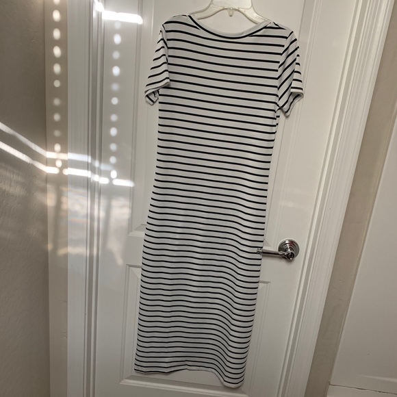 Striped long dress - Picture 3 of 4